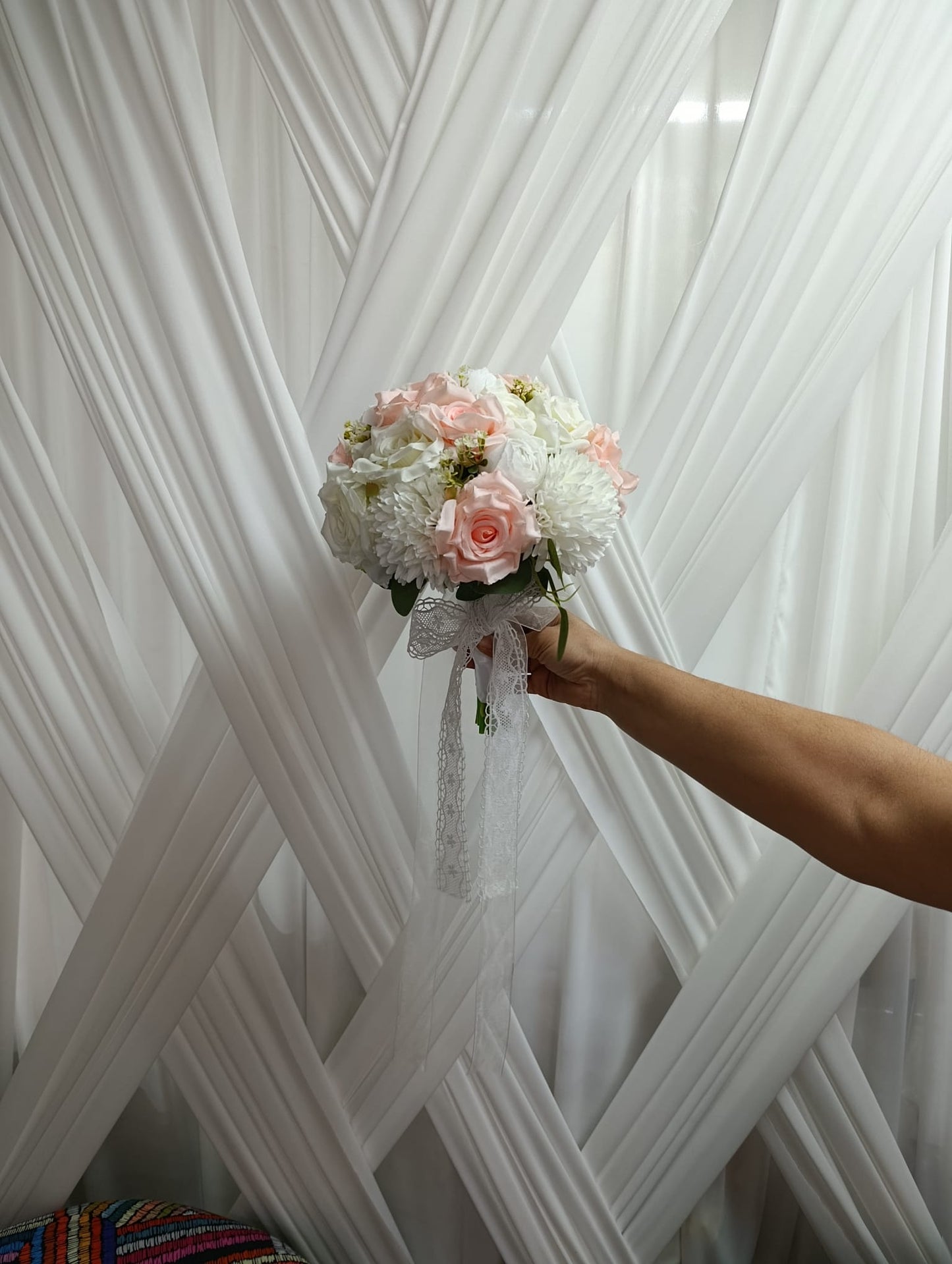Pembe Gelin Buketi – Romantik ve Zarif Yapay Çiçek Aranjmanı